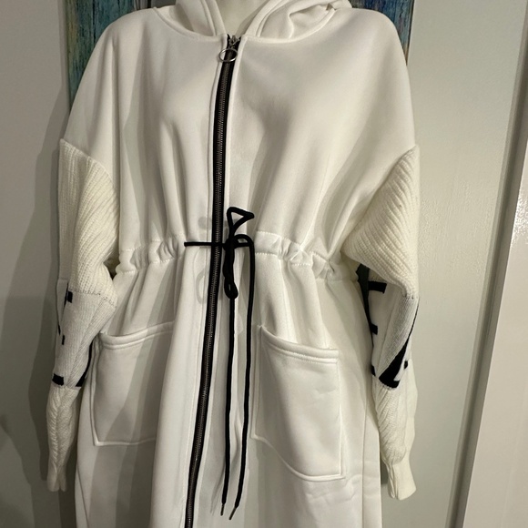 FULL LENGHT HOODED COAT - Picture 1 of 8